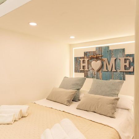 Apartmán House Benedetta Centro Di Napoli Exteriér fotografie